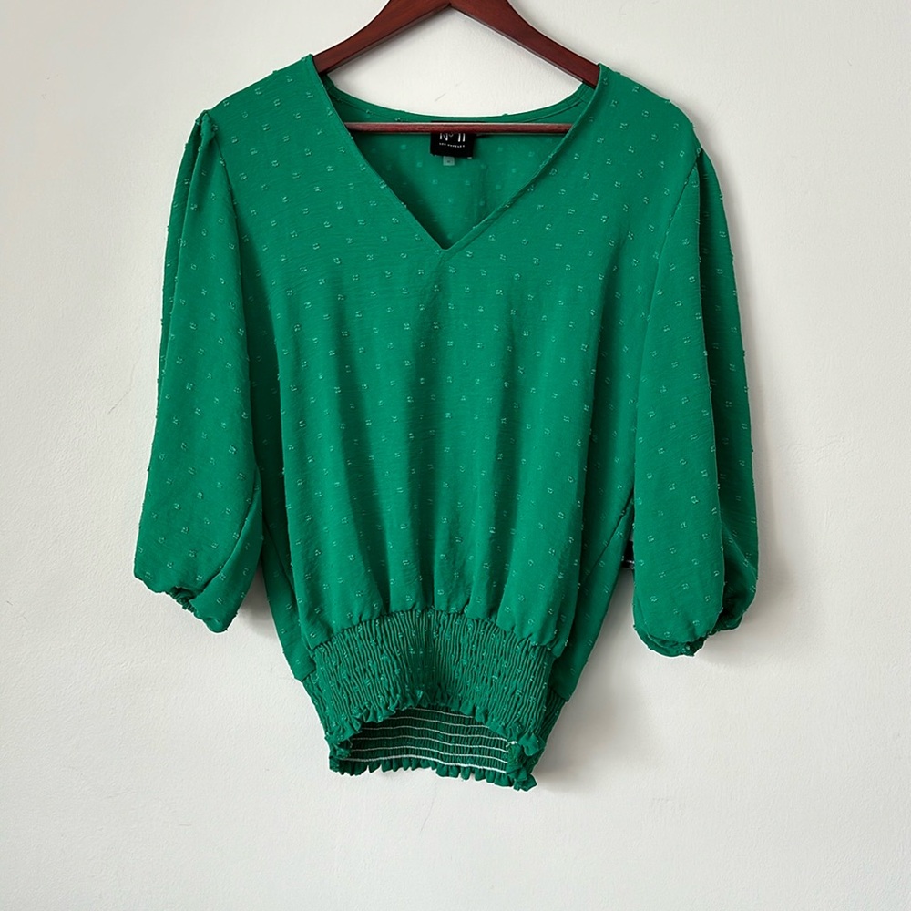 No. 11 Los Angeles Women’s Green Blouse Size Medium